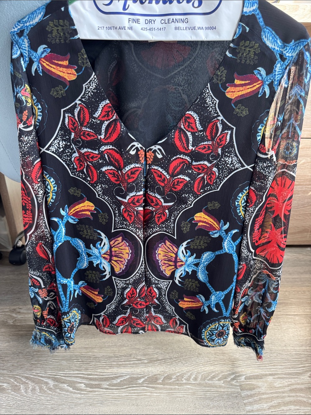 Alice & Olivia Black Floral V-Neck Blouse with Red and Blue Motifs